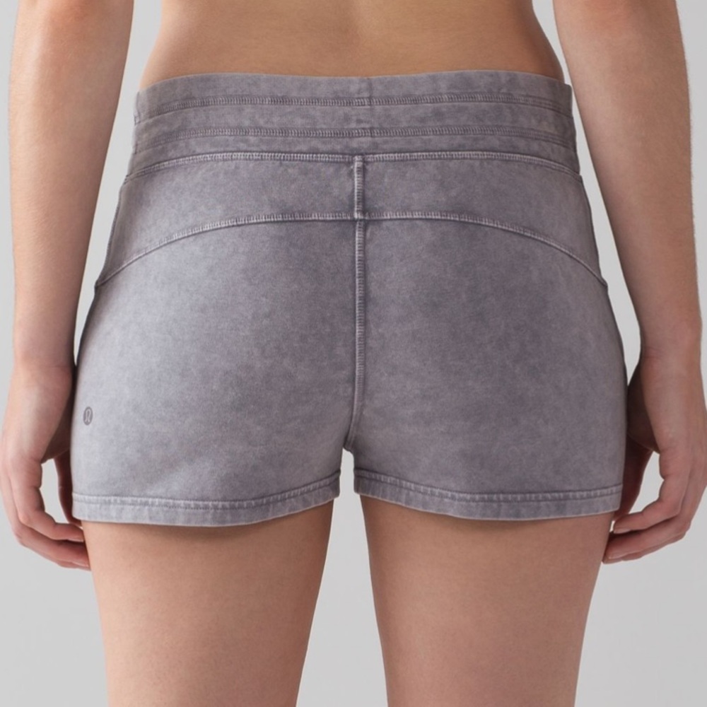 Lululemon Loop Back Shorts 2” - image 3